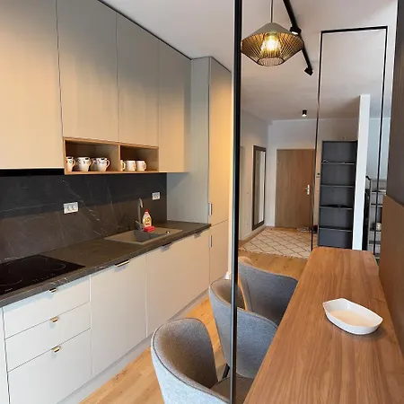 Stylish 2-bedroom Escape - Near Center Appartement
